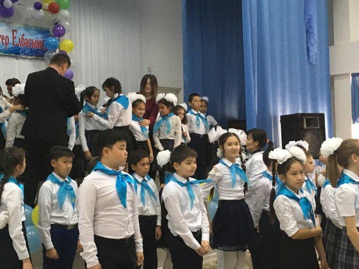 Жас Ұландықтар "Кемелді келешекке, кемеңгер басшымен"